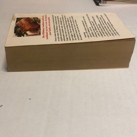The Pillsbury CookBook   - Picture 5 of 6